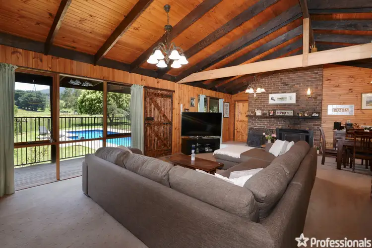 Sixth view of Homely house listing, 5 Farm Lane, Don Valley VIC 3139