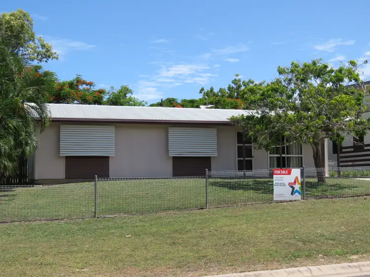 8 Salisbury Crescent, Bowen QLD 4805
