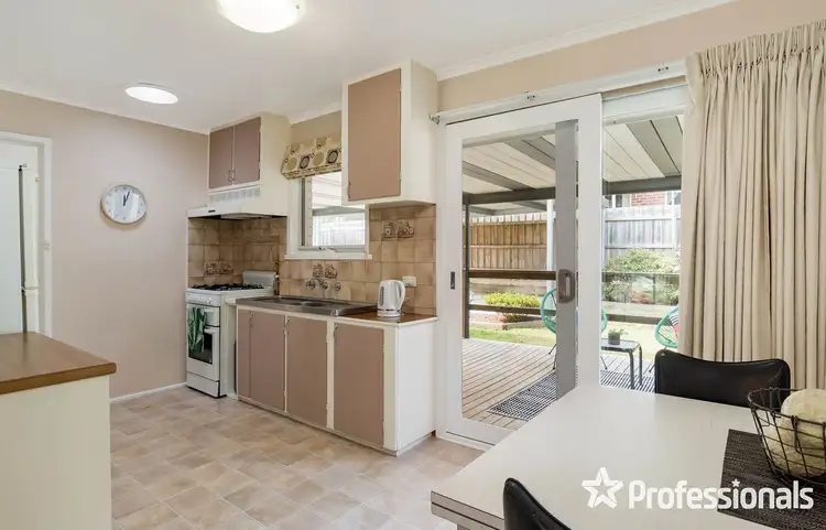 Fourth view of Homely house listing, 10 Sheldon Avenue, Mooroolbark VIC 3138