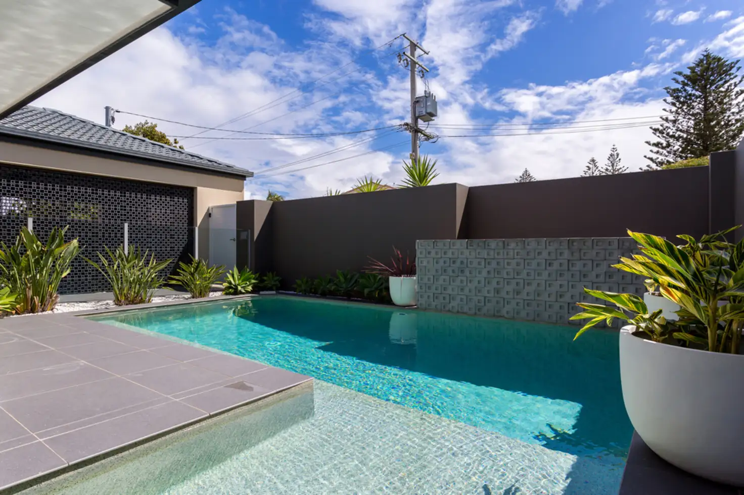 Main view of Homely house listing, 6 The Corso, Isle Of Capri QLD 4217