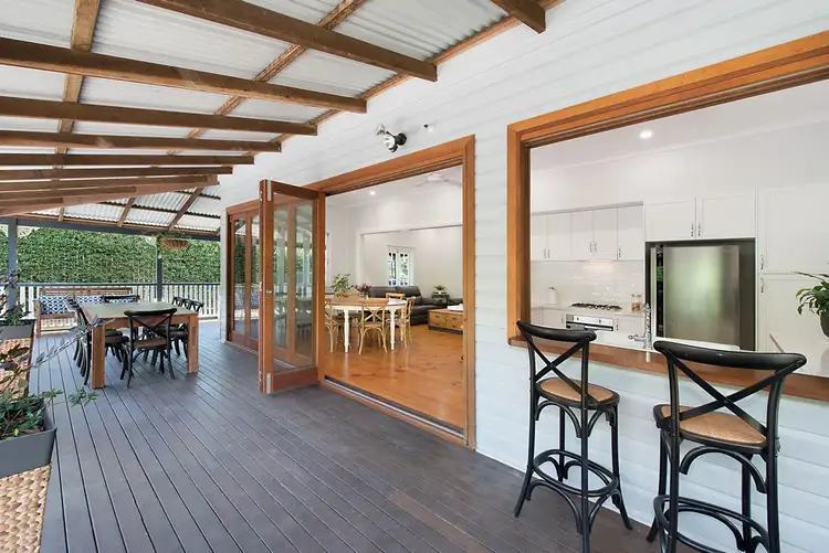 20 Rainbow Street, Sandgate QLD 4017
