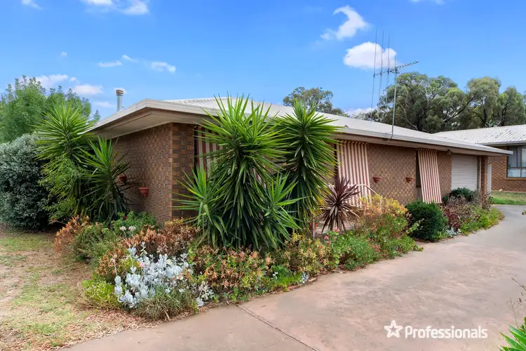 Main view of Homely unit listing, 1/156 Olympic Parade, Kangaroo Flat VIC 3555