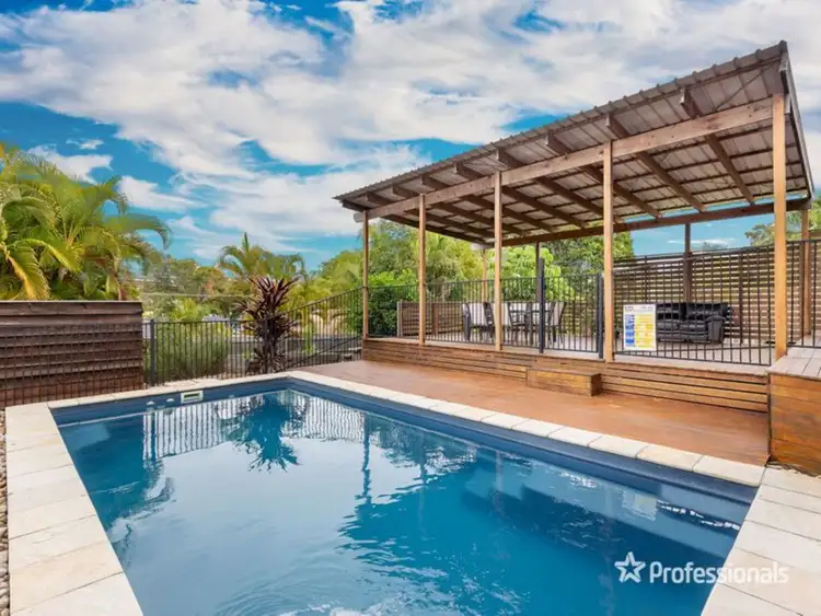 9 Bursaria Crt, Everton Hills QLD 4053