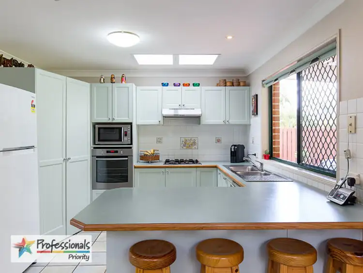 Fourth view of Homely house listing, 2 Fortrose Place, Ferny Grove QLD 4055