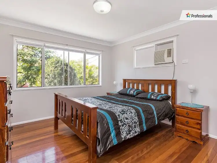 Sixth view of Homely house listing, 4 Bunora Avenue, Ferny Hills QLD 4055