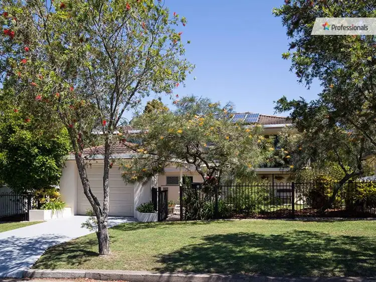 27 Owarra Avenue West, Ferny Hills QLD 4055