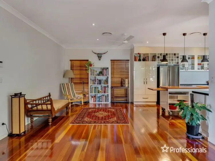 25 Blaxland Street, Milton QLD 4064