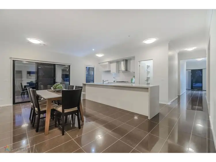 Sixth view of Homely house listing, 2 Priory Way, Beveridge VIC 3753