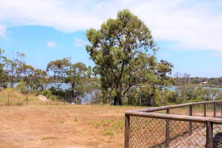 32 udara Drive, Macleay Island QLD 4184