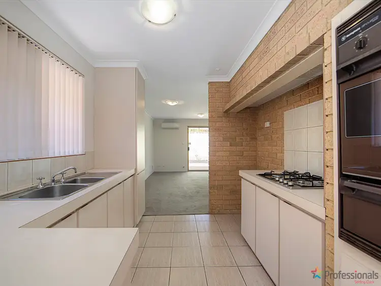 2/403 Coode Street, Dianella WA 6059