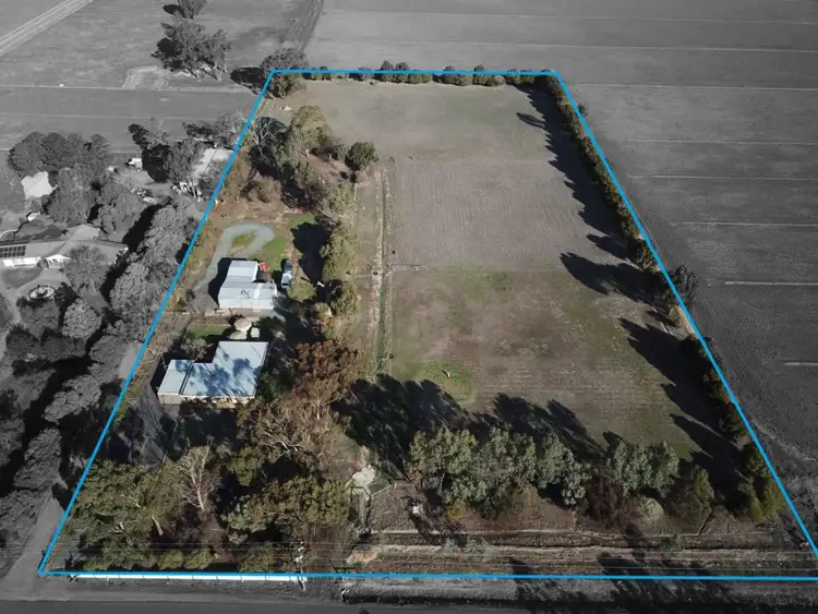 320 River Road, Kialla VIC 3631