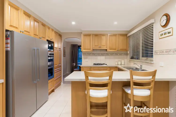 Third view of Homely house listing, 2 Great Oak Court, Mooroolbark VIC 3138