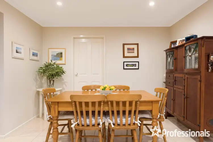 Fifth view of Homely house listing, 2 Great Oak Court, Mooroolbark VIC 3138