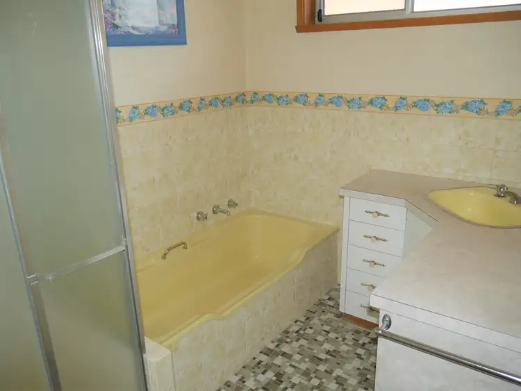 Fourth view of Homely house listing, 9 Sanderson Street, Shepparton VIC 3630