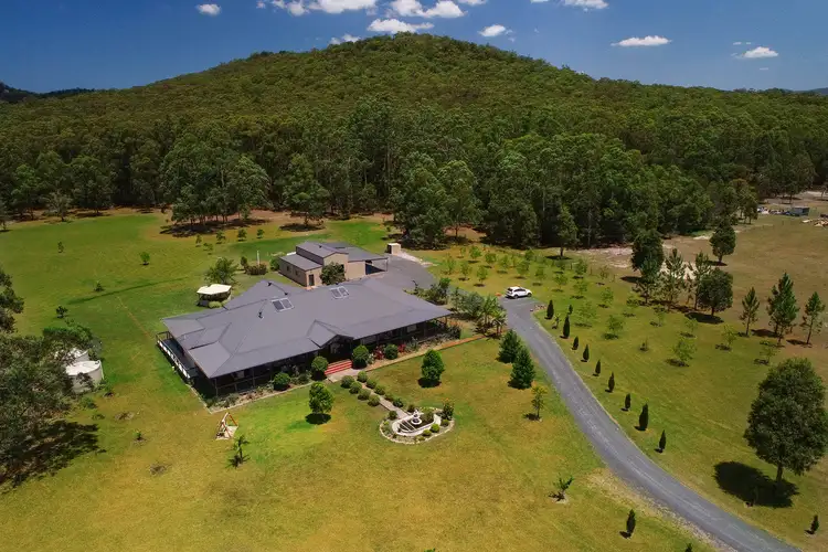 106 Suncrest Close, Bulahdelah NSW 2423