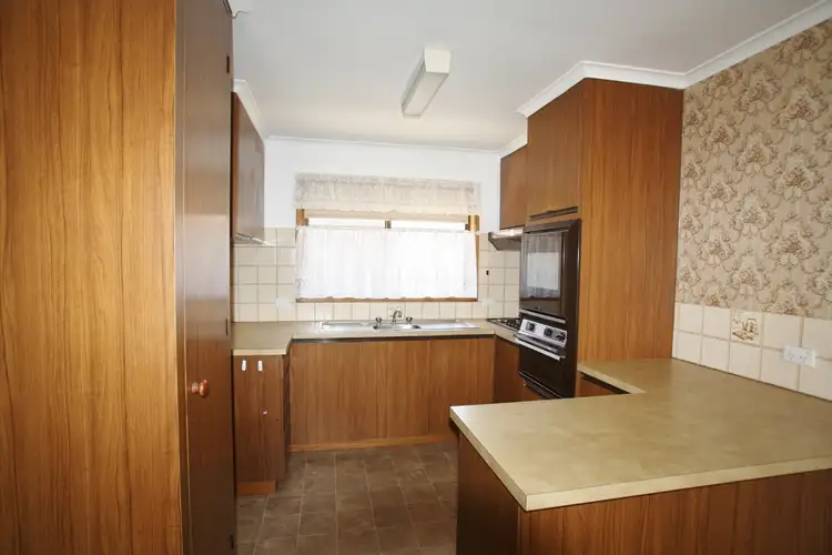 Fifth view of Homely unit listing, 2/29 Glencoe Street, Kennington VIC 3550