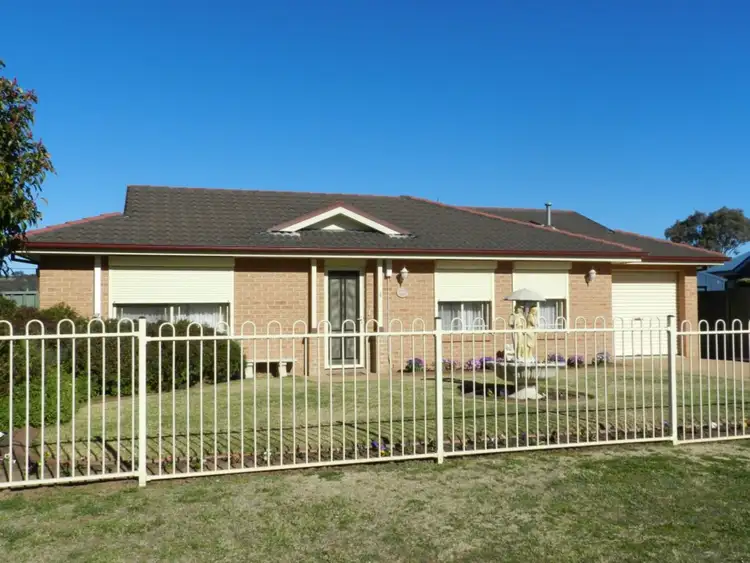 Main view of Homely house listing, 4 Amber Court, Goulburn NSW 2580