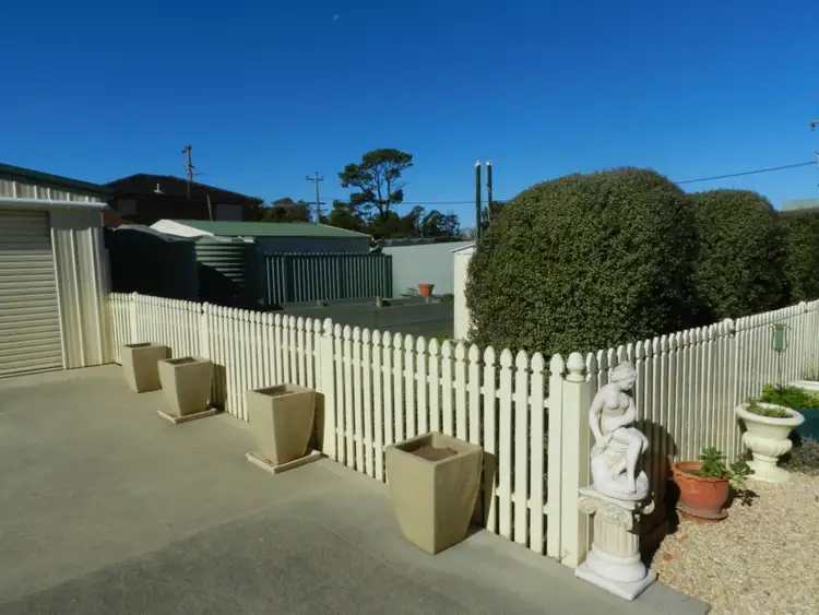 Second view of Homely house listing, 4 Amber Court, Goulburn NSW 2580