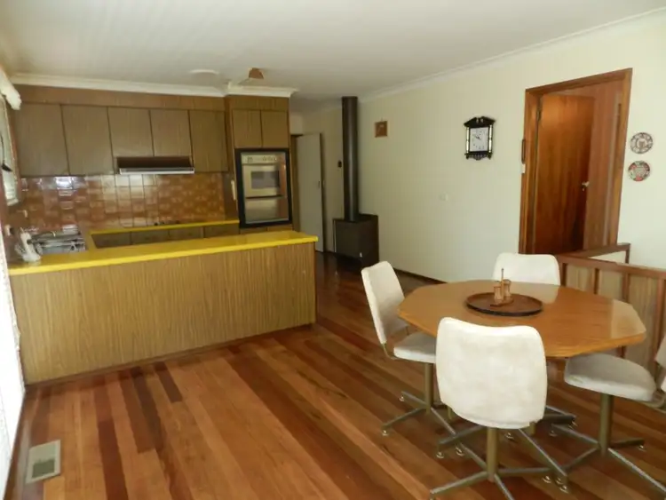 Seventh view of Homely house listing, 8 Hoddle Avenue, Goulburn NSW 2580