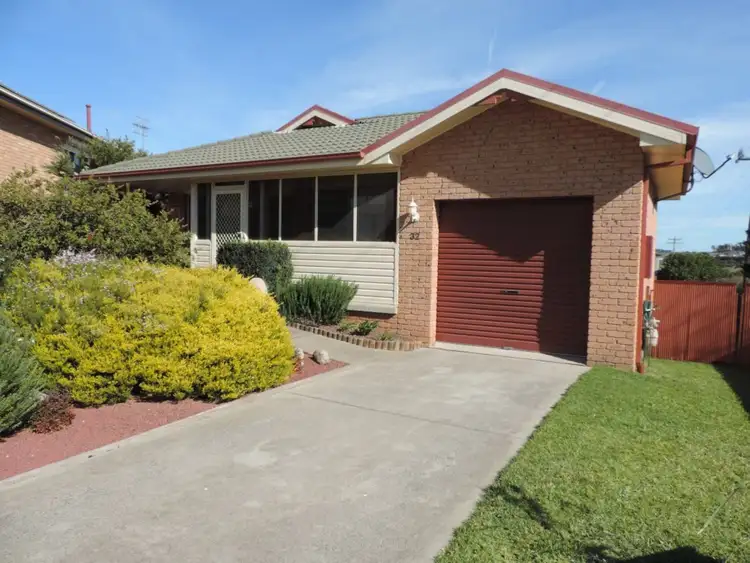 32 Bradford Drive, Goulburn NSW 2580