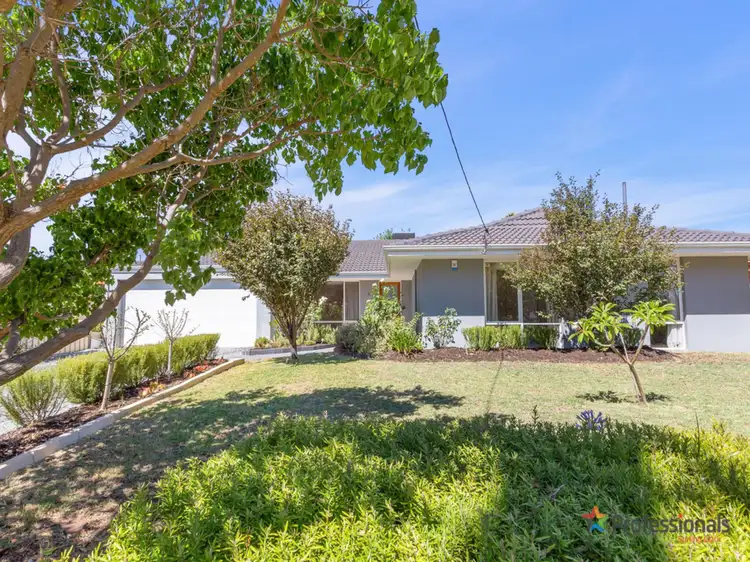 7 Berry Drive, Maida Vale WA 6057