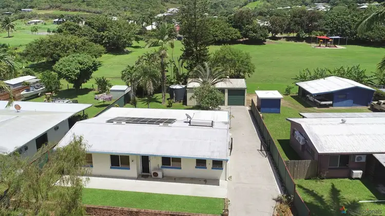 5 Kalyan Close, Caravonica QLD 4878