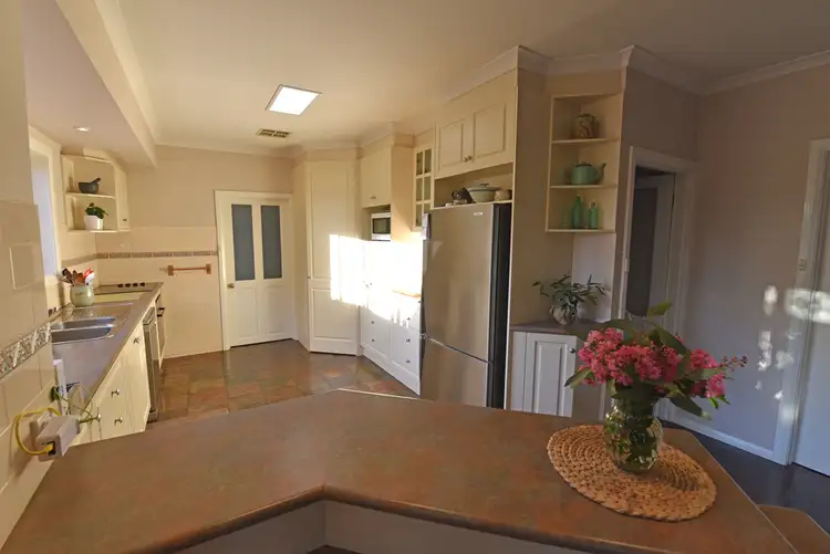 Fourth view of Homely house listing, 10 Furphy Avenue, Kialla VIC 3631