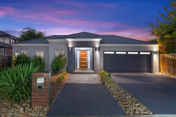 23 Cambridge Crescent, Taylors Lakes VIC 3038