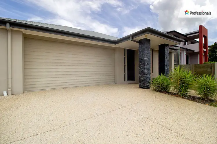 279 Lakeside Avenue, Springfield Lakes QLD 4300