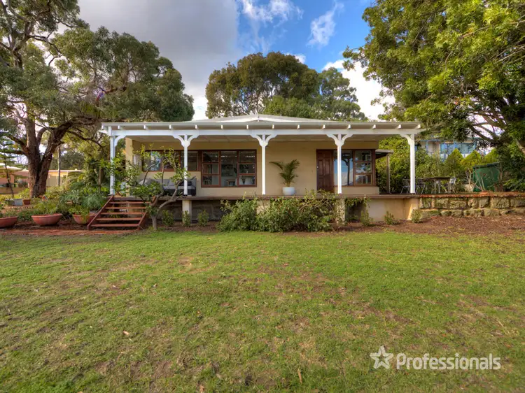 19 Walbeck Road, Kalamunda WA 6076