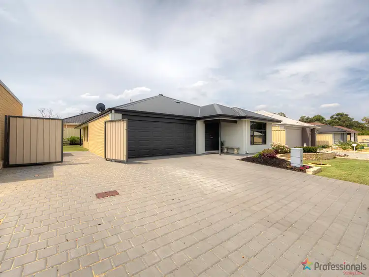 Second view of Homely house listing, 42 Fennell Crescent, Wattle Grove WA 6107