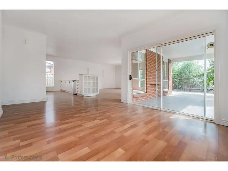 Seventh view of Homely house listing, 19 Beechville Place, Craigieburn VIC 3064