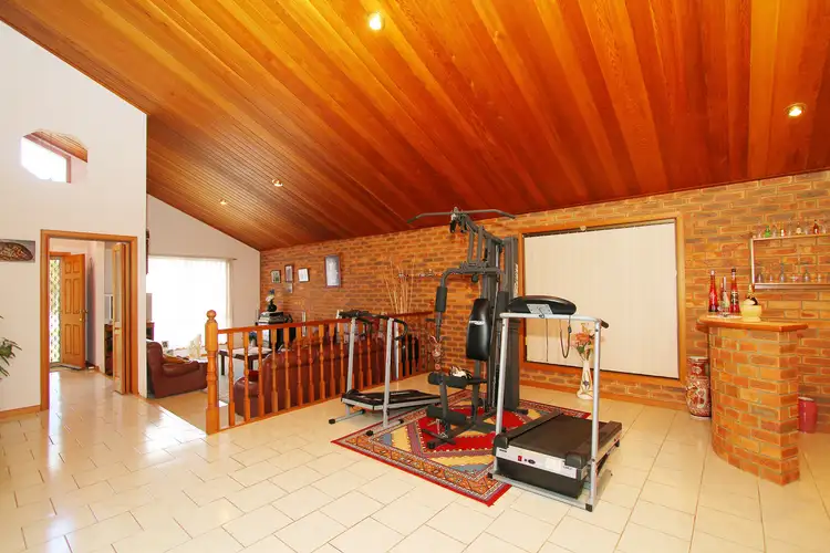 Fifth view of Homely house listing, 2 Heron Court, Taylors Lakes VIC 3038