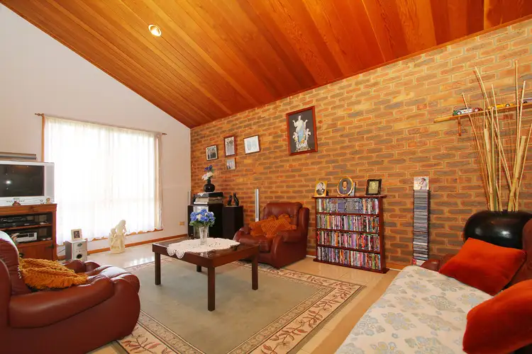 Sixth view of Homely house listing, 2 Heron Court, Taylors Lakes VIC 3038