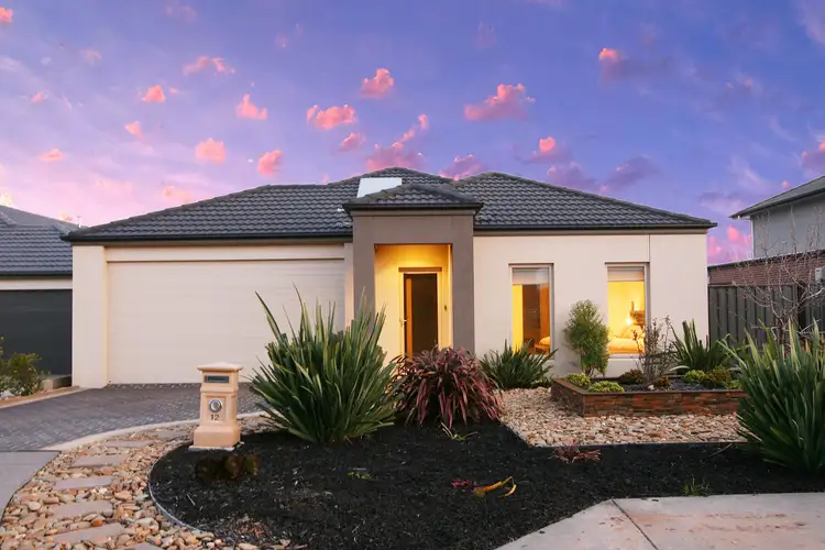 12 Ashbury Grove, Hillside VIC 3037