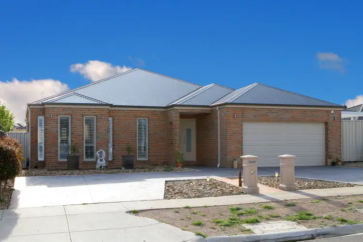 2 Savannah Court, Hillside VIC 3037