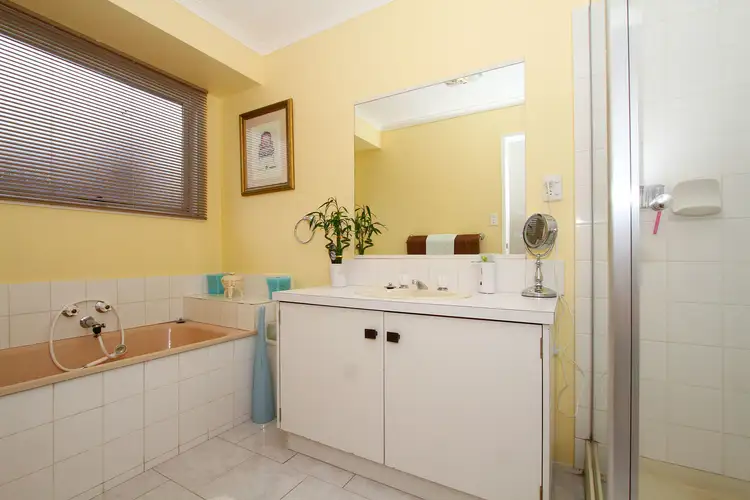 Seventh view of Homely house listing, 4 Bunarong Close, Keilor Downs VIC 3038