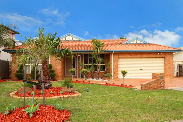 6 Cassowary Close, Taylors Lakes VIC 3038