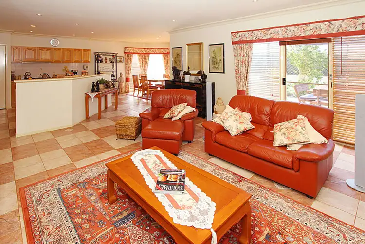 Fifth view of Homely house listing, 19 Mackenzie Close, Taylors Lakes VIC 3038