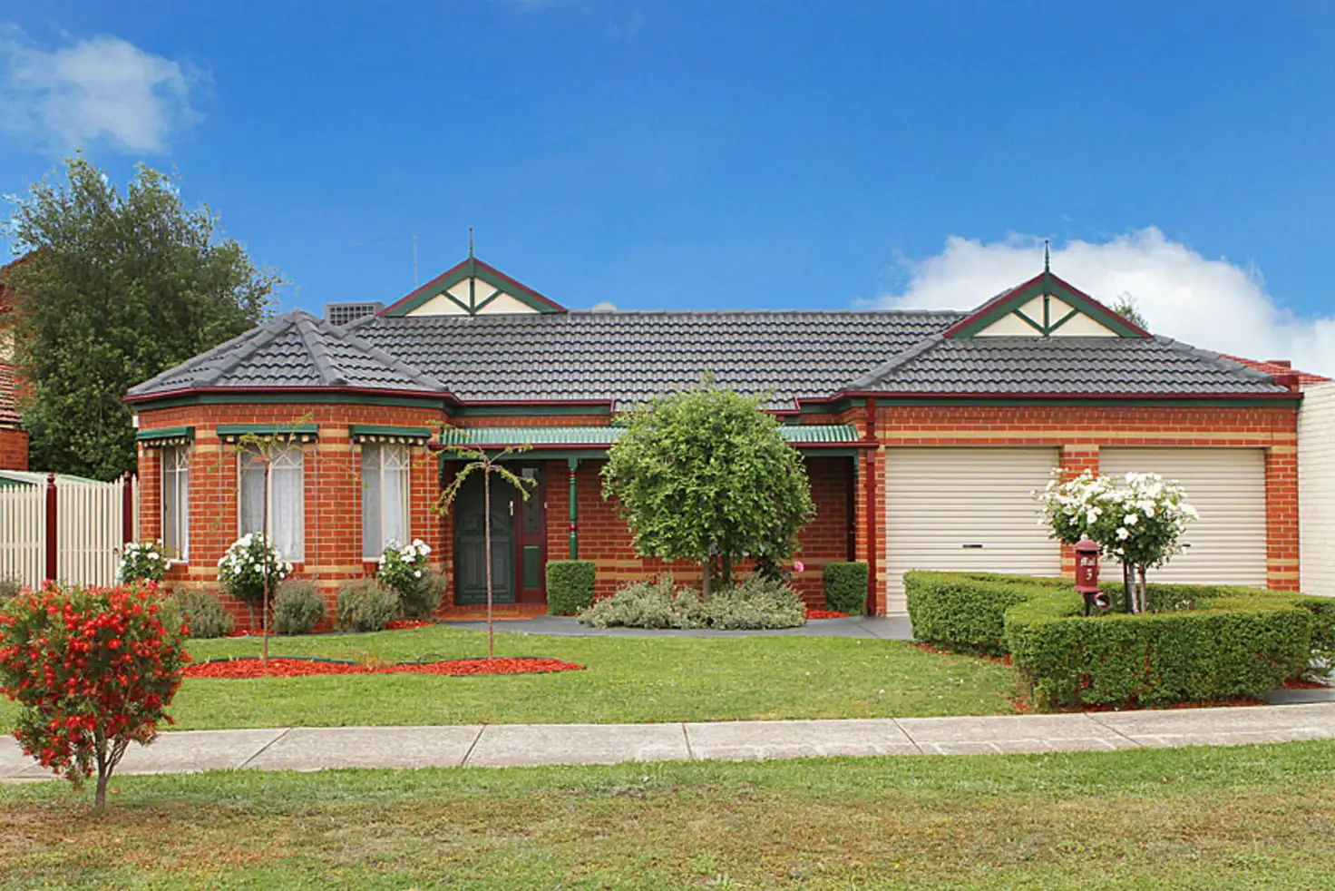 Main view of Homely house listing, 5 Solent Crescent, Taylors Lakes VIC 3038
