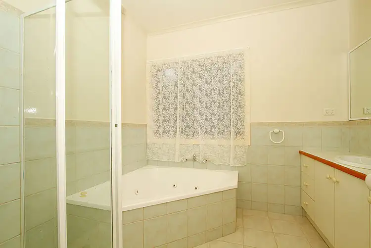 Sixth view of Homely house listing, 5 Solent Crescent, Taylors Lakes VIC 3038