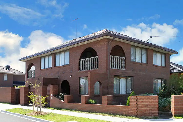 1 Harcourt Avenue, St Albans VIC 3021