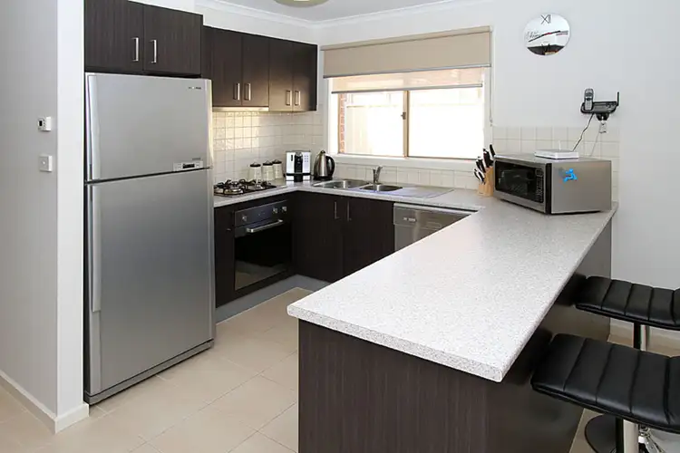 Fourth view of Homely house listing, 25 David Circuit, Hillside VIC 3037