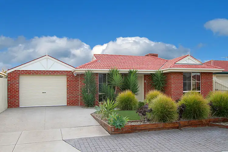 6 Sylvia Close, Hillside VIC 3037