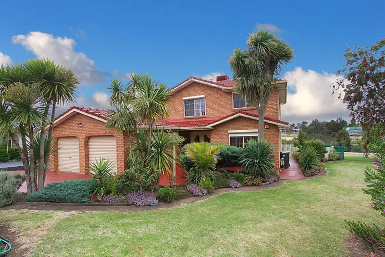 14 Dutchman Court, Taylors Lakes VIC 3038
