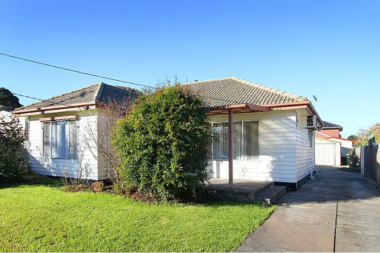 14 Ford Avenue, Sunshine North VIC 3020