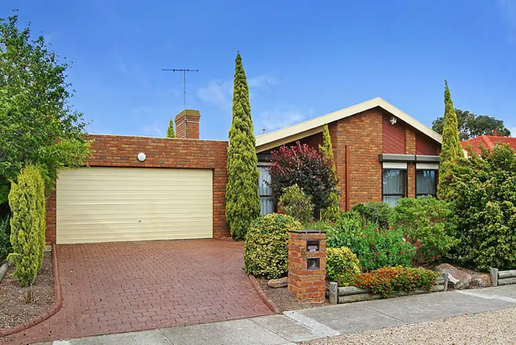 35 Pindari Avenue, Taylors Lakes VIC 3038