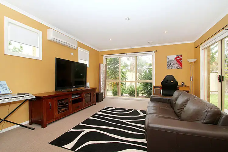 Seventh view of Homely house listing, 8 Minato Place, Taylors Lakes VIC 3038