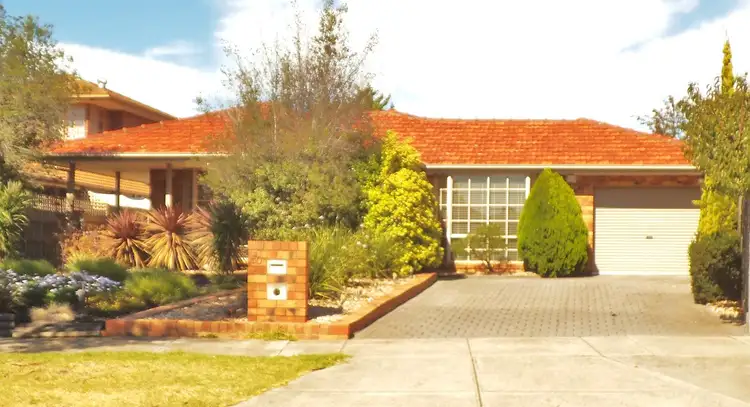 50 Messina Crescent, Taylors Lakes VIC 3038