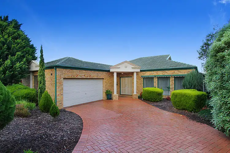 1 Daws Court, Taylors Lakes VIC 3038